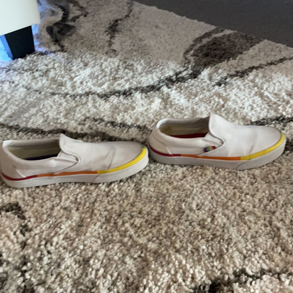 Vans - Picture 2 of 3